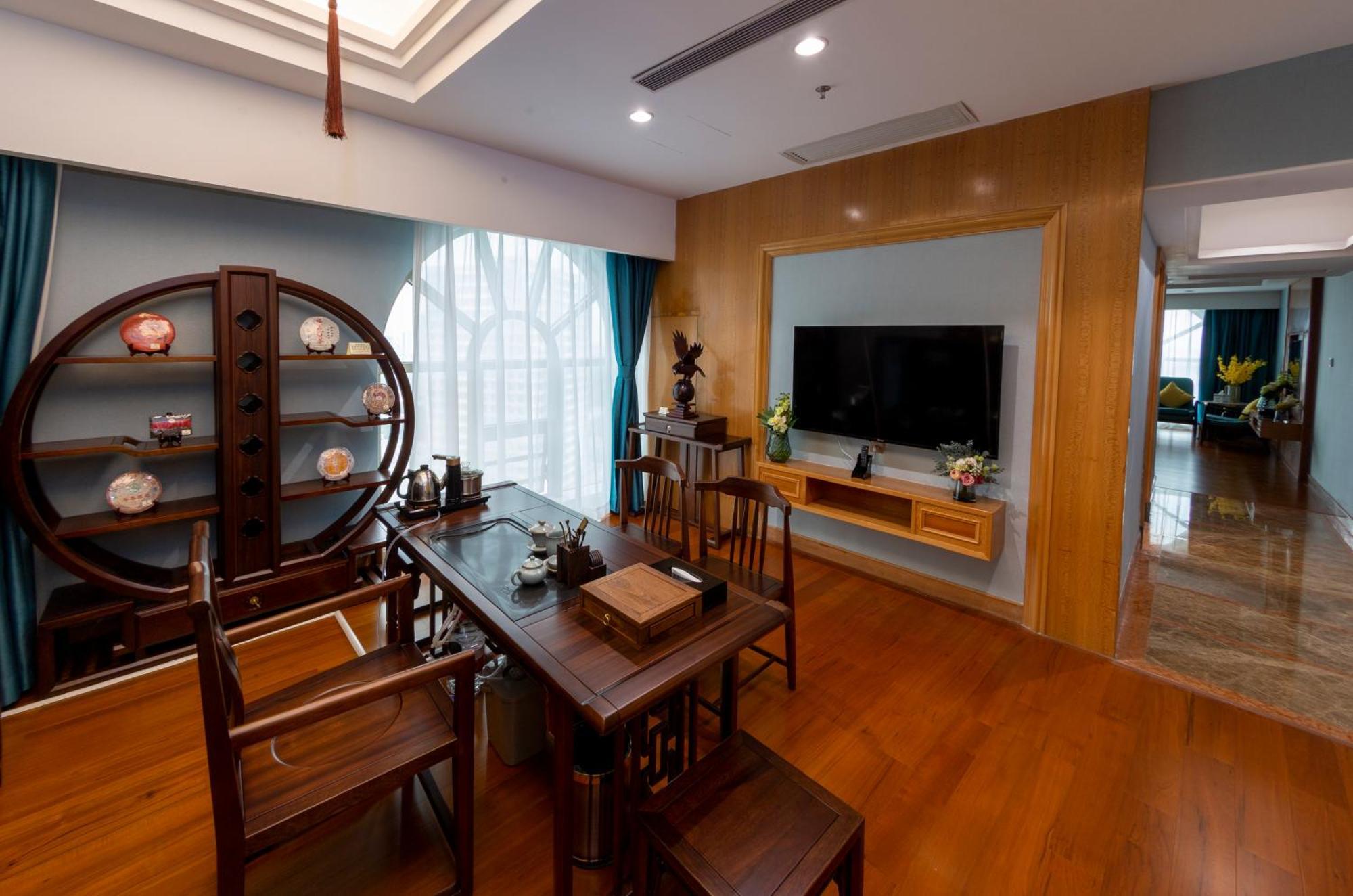 Gladden Hotel Jiangmen Exterior photo