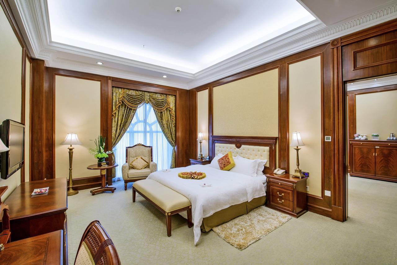 Gladden Hotel Jiangmen Exterior photo