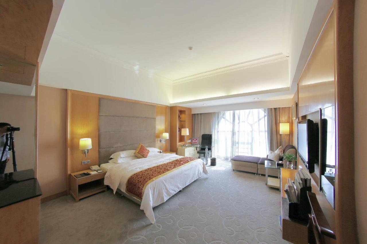 Gladden Hotel Jiangmen Exterior photo