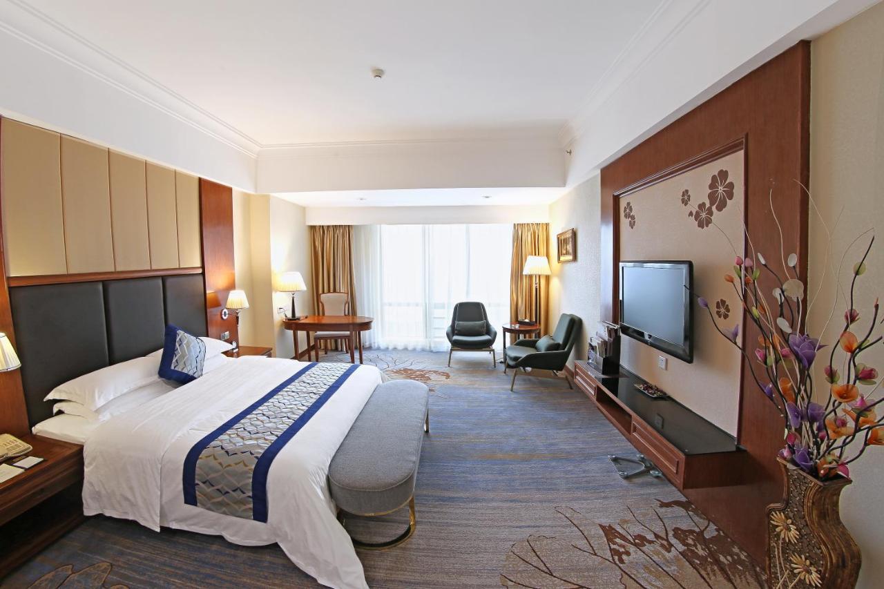 Gladden Hotel Jiangmen Exterior photo